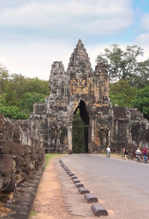 Krong Siem Reap Tonle Om South Gate Bridge, Cambodia