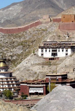 Lhasa to Kathmandu Cycling Holiday 4