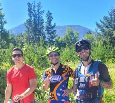 5 star review from Vivienne Rust, Beckley, England, UK