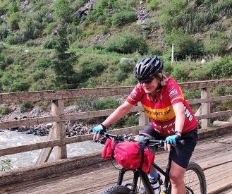 5 star review from Clare Elsegood, Glossop, England